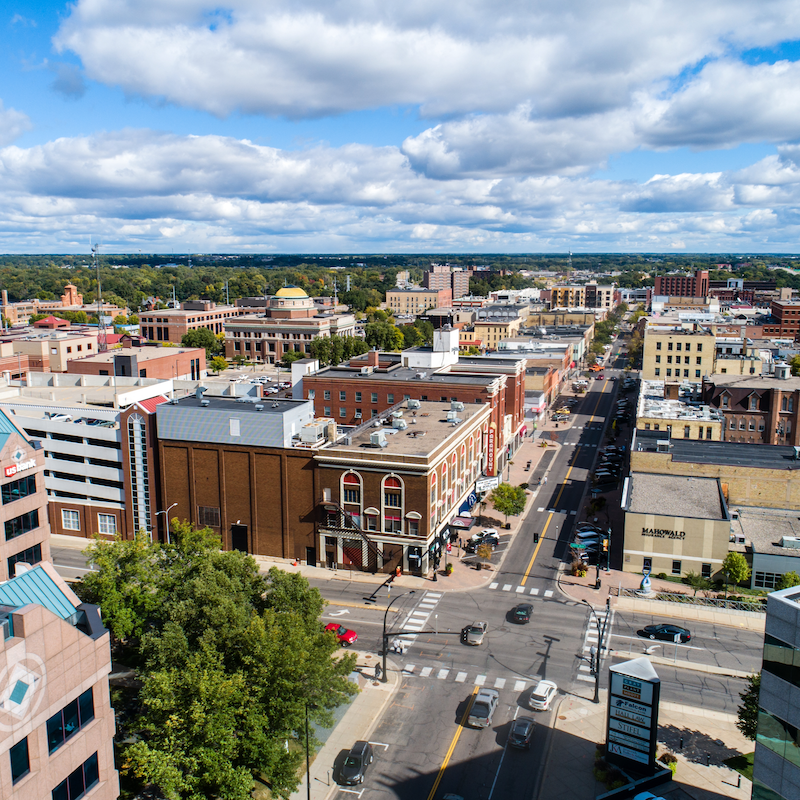 Downtown Saint Cloud looking at Jules Bistro from Falcon